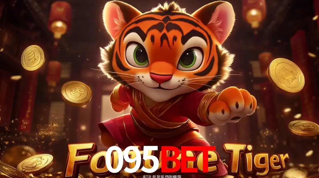 O carismático mascote do jogo de slot Fortune Tiger, um tigre fofo em pose de artes marciais, pronto para trazer sorte e multiplicadores de ganhos no cassino online 095BET.